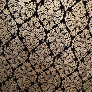 Old Navy pixie mid rise pants with gold brocade!!